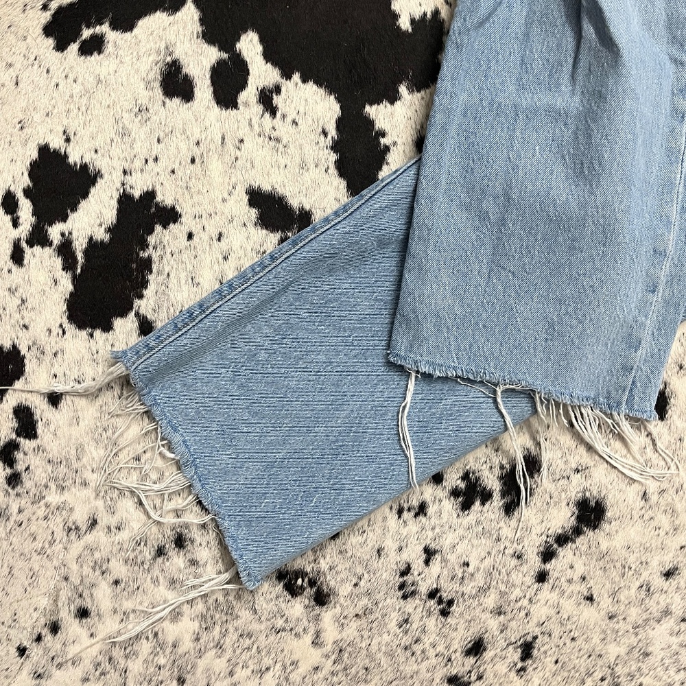 Levi Wedgie Straight 33 waist. Inseam 25” Raw hem - Picture 7 of 7